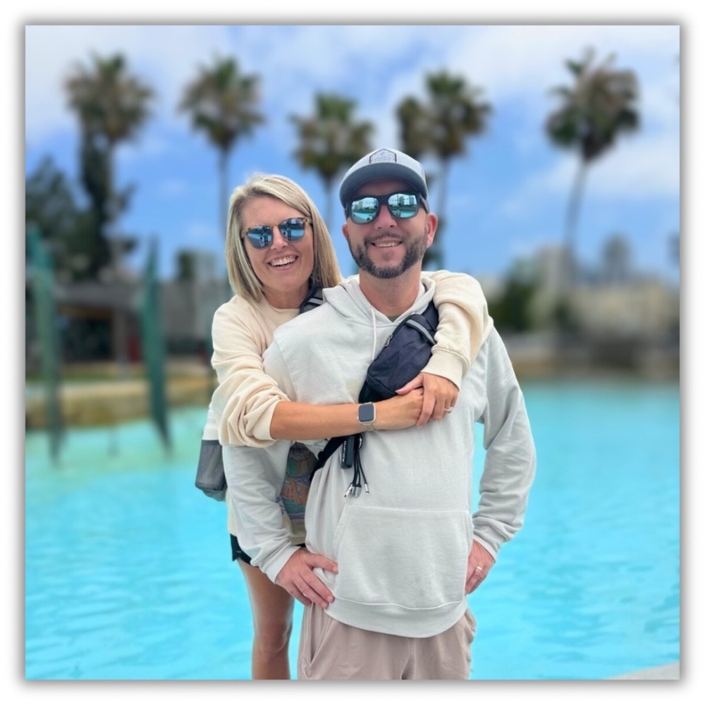 Meet your Poshers, Dustin & Cassie